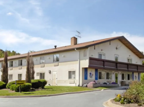 Super 8 by Wyndham Joppa