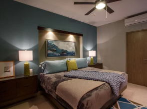 Designer Condo in Zona Romantica