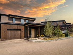 12a Treeline 5 Bedroom Townhouse by Moonlight Basin Lodging