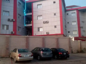 Alim Royal Hotel and Suites