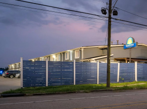 Days Inn by Wyndham New Orleans Pontchartrain