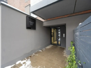 Elegant Studio Free Garage by Renters