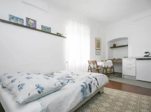 Nick's Old Town Apartment