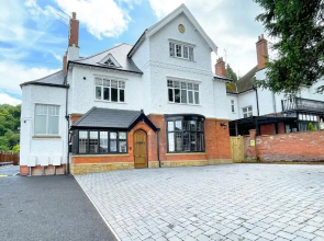 Selworthy - Luxury 3 Bedroom Apartment