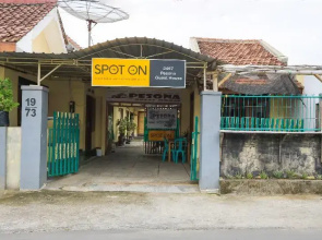 Spot On 2497 Pesona Guest House