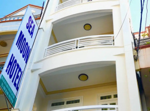 Sea Moon Hotel