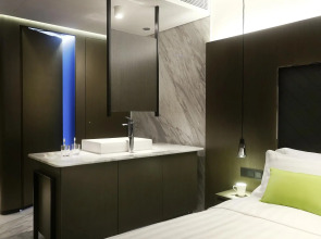Hotel Ease Tsuen Wan