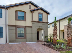 5 Bed 5 Ba Home W Pool & Spa
