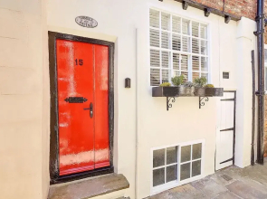 Host Stay Thimble Cottage