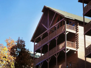 Majestic Mountain Pool Lodge - Seven Bedroom Cabin