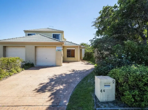 Breather 2/44 Beachside Way