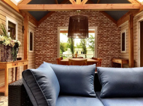 Comfy Chalet With Micro-wave, Near the Wadden Sea