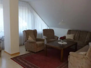 "Nicht daheim und doch zu Hause"