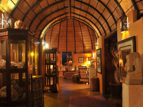 Hoyo Hoyo Safari Lodge