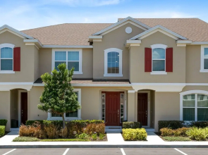 Luxury Town Home With Splash Pool in Solara Resort