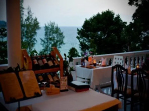 Karon Cliff Contemporary Boutique Bungalows