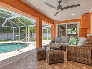 Sunset Oasis Englewood 2 Bedroom Private Pool Home Fully Fenced Yard- Dog friendly 2 Home