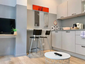 Pleasant renovated studio apartment GEM and Tram ACE #A2