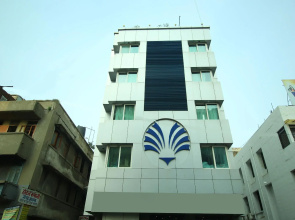 OYO Flagship 312 Near Ashram Road