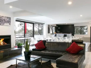 Trackers Falls Creek Lodge Accommodation