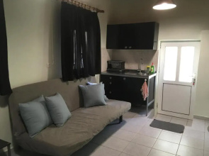 Leonidas apartments 1