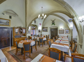 Hotel Cerny Slon