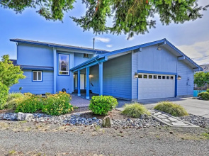 Birch Bay Waterfront Home - Steps to Beach!