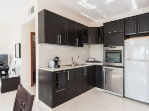 Spacious Duplex with Terrace 3-min From the Beach