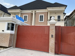 Luxurious and Inviting 4-bed House in Chevro-lekki
