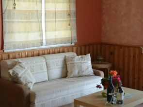 Periyiali Apartments