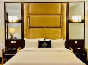Saffron D'or Hotels