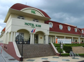 Hotel Kiss