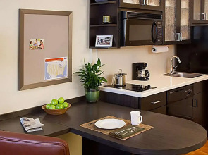 Sonesta Simply Suites Las Vegas Convention Center