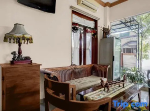 Collection O near University of Sumatera Utara formerly Huber Apartment
