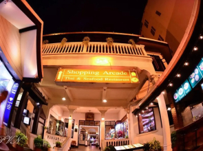 Silom Village Inn