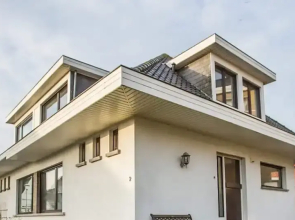 Luxury Holiday Home by the sea