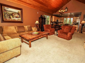 1086-snow Summit Chalet