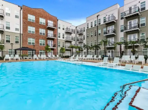 Stylish 2BR Family Apartment by Dtla