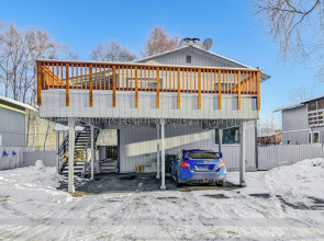 3 Mi to Dtwn: Apt w/ Shared Sauna in Anchorage