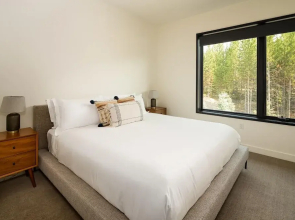 221 Lakelodge 2 Bedroom Condo by Moonlight Basin Lodging