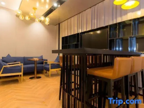Echarm Hotel (Changsha Wu Yi Square Railway Station Subway Station)