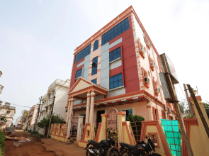 Hotel Sambit International by OYO Rooms