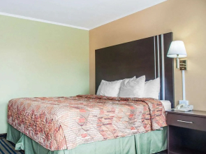 Rodeway Inn & Suites