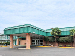 Super 8 By Wyndham Hope
