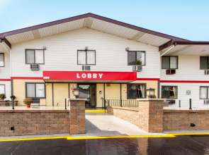 Econo Lodge Madison East