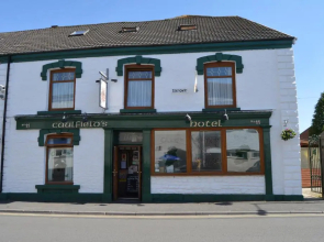 Caulfields Hotel