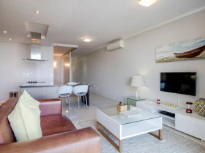 Camps Bay One Bedroom Apartment - The Crystal