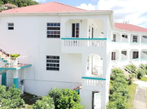 Royal Cove Hotel