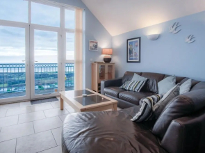 Ewyn Y Don - 2 Bedroom Apartment - Pendine