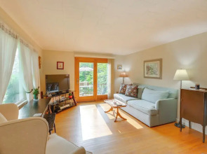 1 Mi to Main St: Charming Elsworth Home w/ Yard!